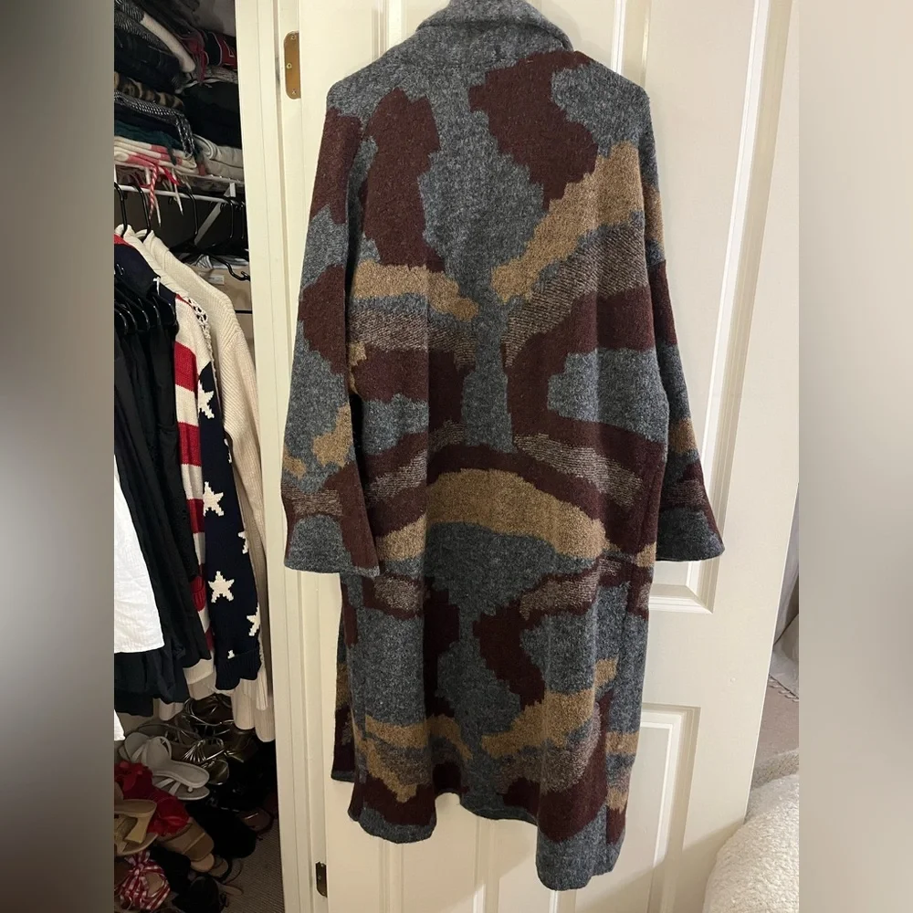 Zara Gray, Brown & Tan Camouflage Open-Front Knit Coatigan - Picture 3 of 5